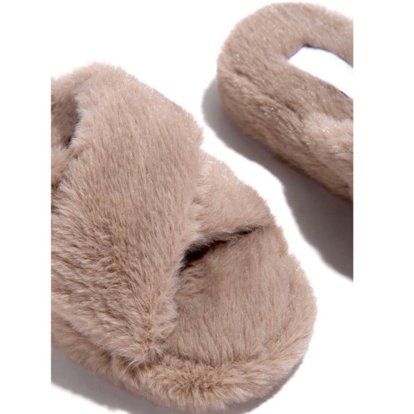 Taupe X Crossed Faux Fur Slippers Slides - Picture 3 of 7